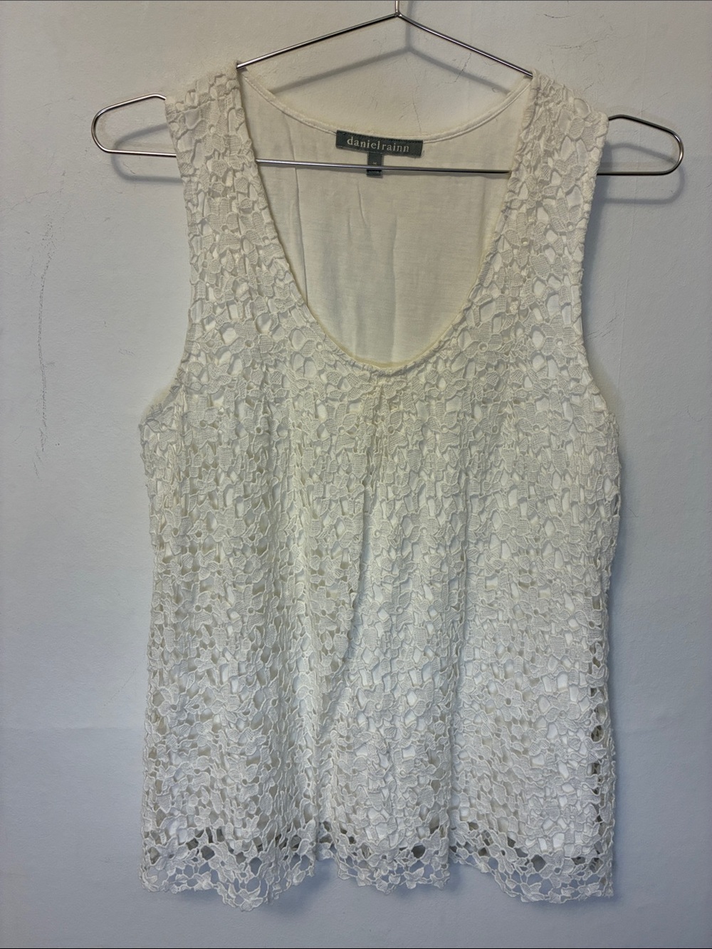 Daniel Rainn White Crochet Lace Sleeveless Scoop Neck Top